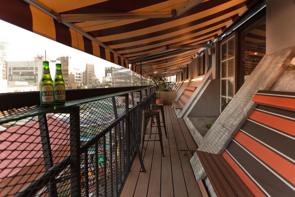 Ximen Wow Hostel Taipei Exteriör bild
