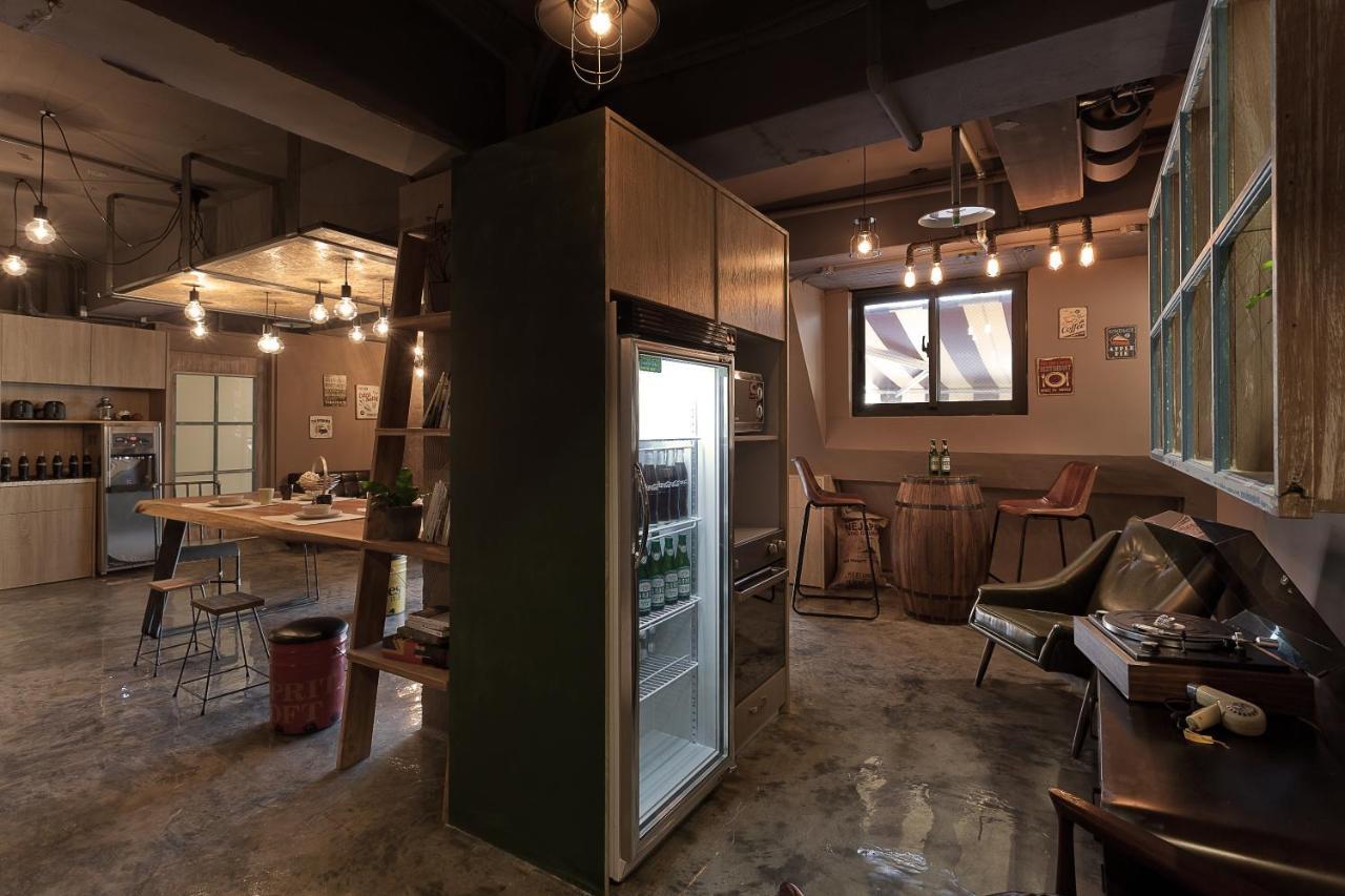 Ximen Wow Hostel Taipei Exteriör bild